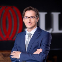 Paweł Okoński - JLL